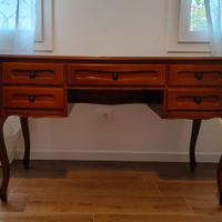 Scrivania in legno