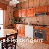 AMPIO E LUMINOSO APPARTAMENTO IN LECCE