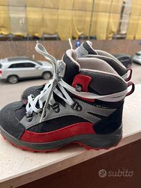 Scarponi montagna taglia 34