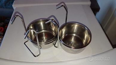 Ciotole con supporti a gancio per piccoli animali