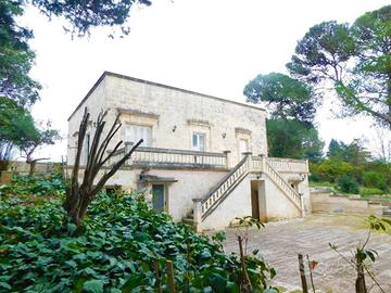 Villa a Martina Franca, 10 locali