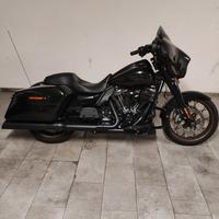 Harley Davidson street glide st 117