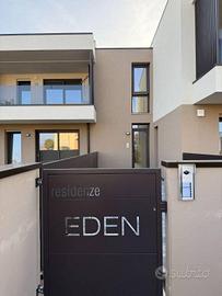 Appartamento di 158 m² con 4 locali e box auto a L