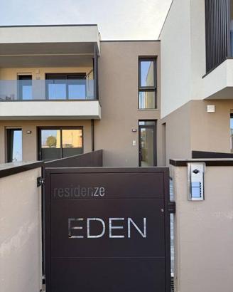 Appartamento di 158 m² con 4 locali e box auto a L