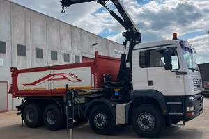 Man 4 assi mezzo d'opera ribaltatbile con gru hiab