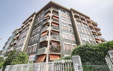 TRILOCALE IN CENTRO A SESTO CON BOX INCLUSO!!