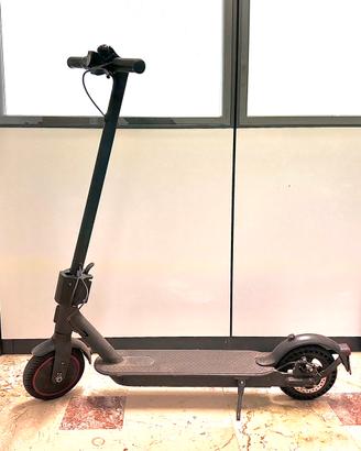 Monopattino elettrico Xiaomi Mi Scooter Pro 2