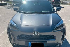 Totota Yaris hybrid cross