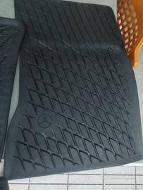 Tappetini auto e vasca bagagliaio