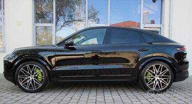 Porsche Cayenne coupe’ 470 cv E-Hybrid
