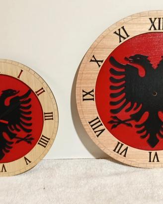 Ora  muri ose tavoline me permasa 28 cm dhe  37 cm