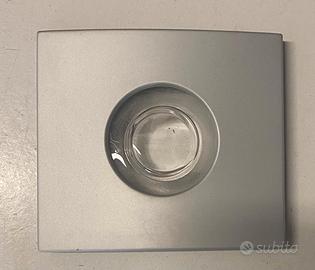 332511 Frontale telecamera orientabile