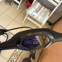 Monopattino Red Bull Racing