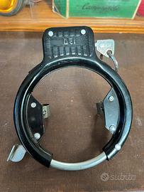 Umberto Dei lucchetto