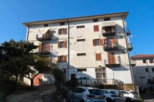 Appartamento con box e sottotetto rifinito