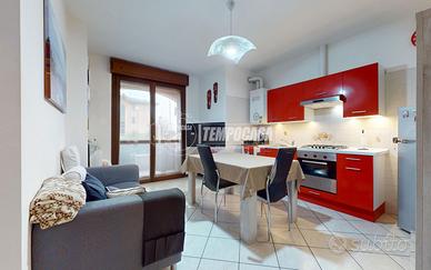 Bilocale al Primo Piano con Ascensore e Garage a R