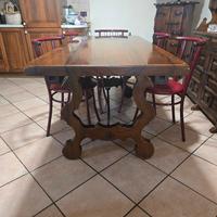 Tavolo in legno massello