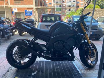 Yamaha FZ8 - Accessori HP Corse e RIZOMA