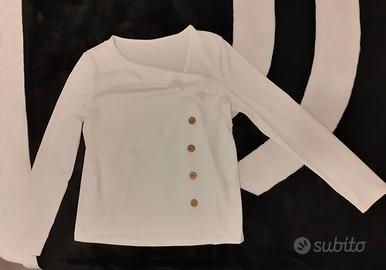 Maglia casual bianca in stile asiatico con bottoni