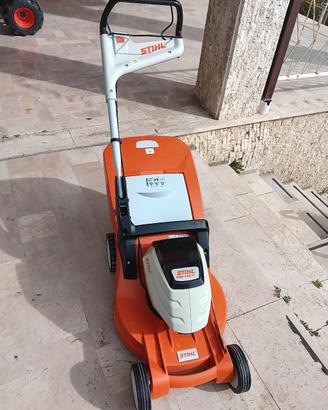 Rasaerba Stihl rma 448 tc a batteria