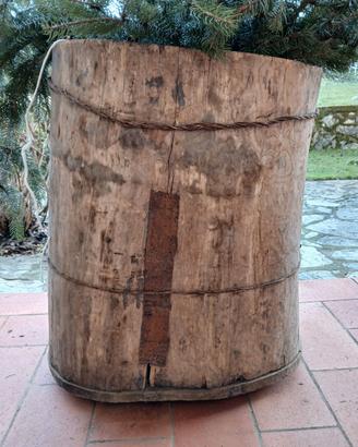 contenitore in legno di castagno