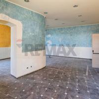 Locale Commerciale - Aci Catena