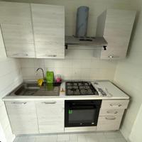 Cucina usara pochi mesi