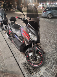 Yamaha xmax
