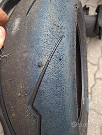 gomme moto 
