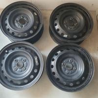 4 cerchioni in ferro R15