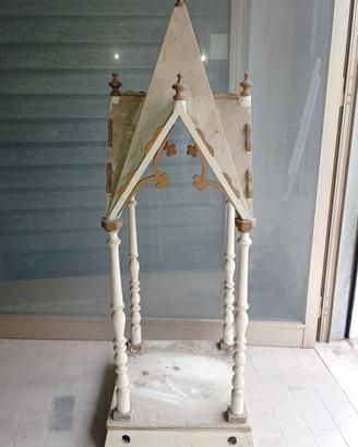 Teca a baldacchino, trittico, tabernacolo, nicchia