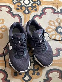 SCARPE RUNNING DONNA NIKE