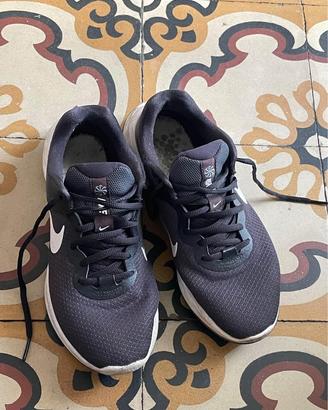 SCARPE RUNNING DONNA NIKE