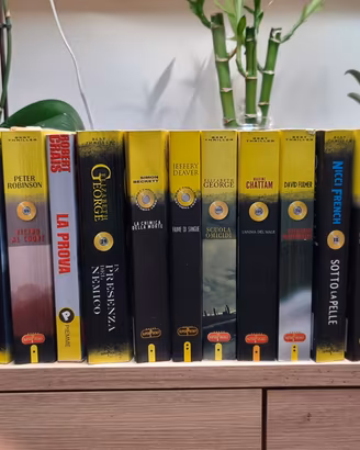 Libri vari in blocco
