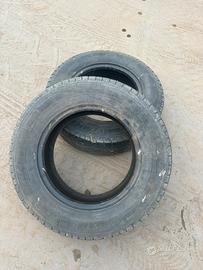 Gomme 205/70r15