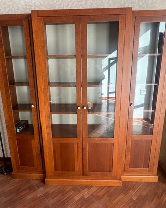 Mobile vetrina in legno