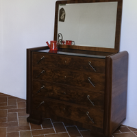 Comò vintage in legno massello