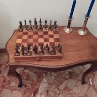  tavolino in legno  artigianale (senza oggetti)