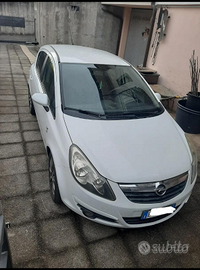 Opel corsa 1.2 bianca 4 serie 5 porte