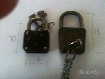 2 lucchetti in metallo 4x 6 e 4 x 7 con chiavi