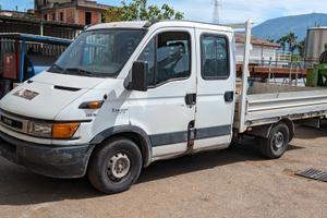 Iveco Daily Doppia Cabina 7 Posti Cassonato