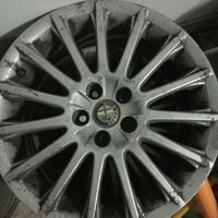 Cerchioni Alfa 147 da 16" a 16 razze in lega 