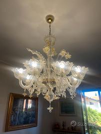 Lampadario in vetro – elegante e luminoso