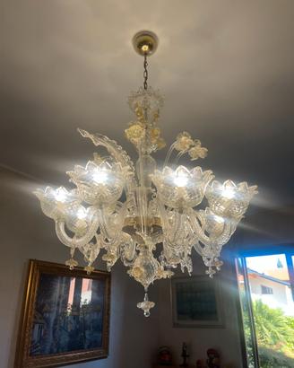 Lampadario in vetro – elegante e luminoso