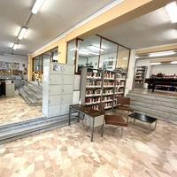 Via n.nicolini- ampio locale comm.le