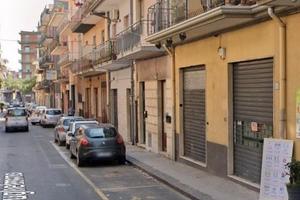Bottega 52mq - 2 punti luce ad Acicatena