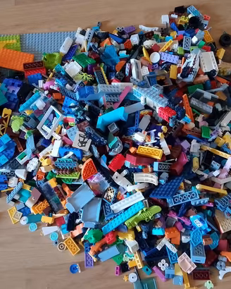 Lotto Lego 11 kg sfuso+veicoli+pianali+minifigures