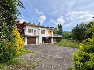 CASA INDIPENDENTE A FOLLINA
