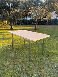 Tavolo da interno in mosaico