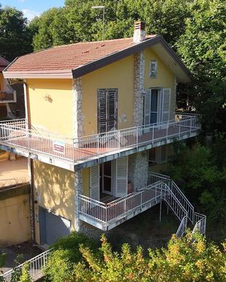 VILLA SINGOLA A PIETRASTORNINA